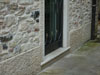 Cornice porta/finestra in Giallo d'Istria giandinato a mano