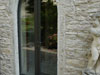 Cornice porta/finestra in Giallo d'Istria giandinato a mano